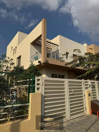 6 Bedroom Villa for Sale in 6th of October, Giza - IMG_4982 3. JPG