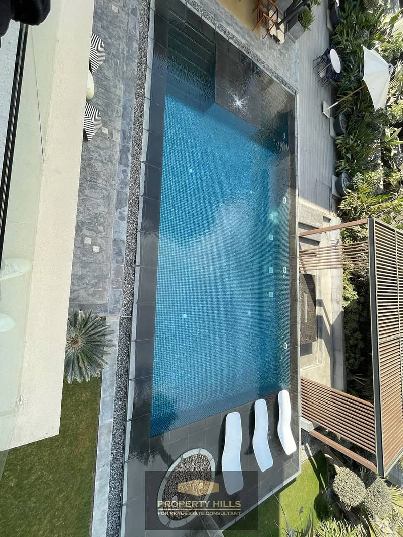 5 PHOTO-2025-12-10-14-01-19 2. jpg