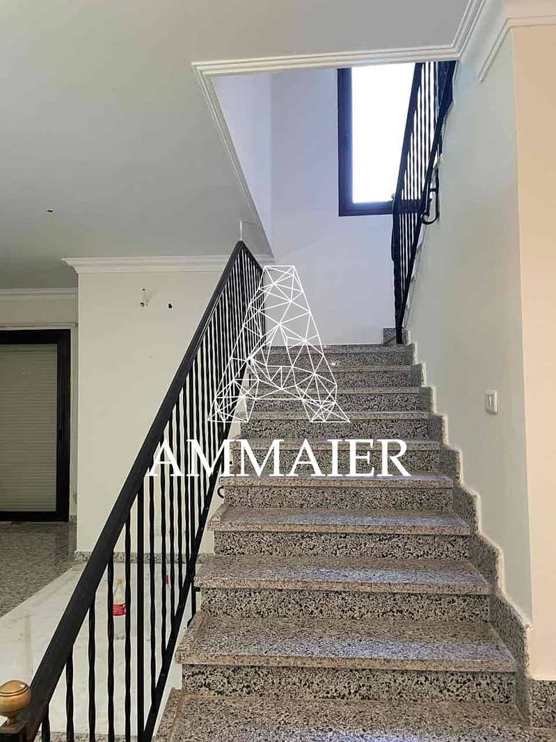 2 f4cea704-ca22-4a40-b4f9-7e96d7fedd58. jpg