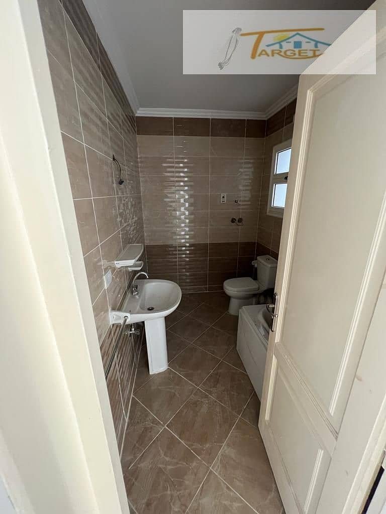 10 3cb69cfb-3c79-4977-a808-e516def8e571. jpg