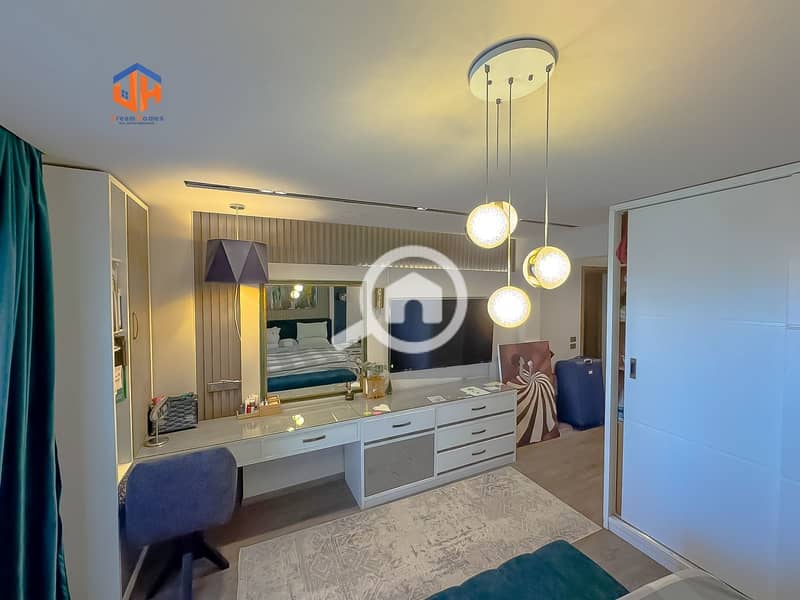 12 WhatsApp Image 2025-12-13 at 23.00. 28 (4). jpeg