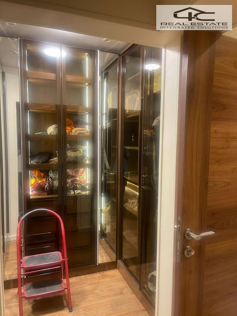 6 WhatsApp Image 2025-12-16 at 16.55. 11 (1). jpeg