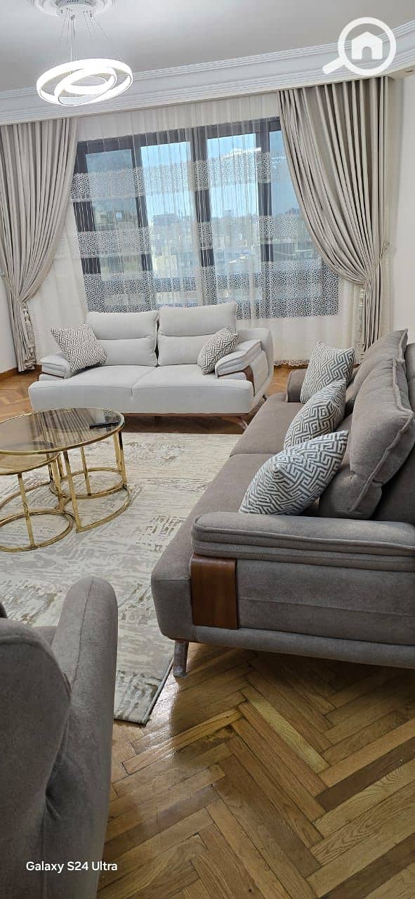 2 afea66bb-e798-436a-a5bc-d6c7dfbf6e5d. jpg