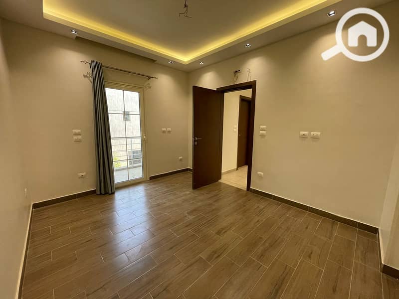 6 f377070d-fa4c-4b1f-81ac-0e6a34bbe006. jpeg