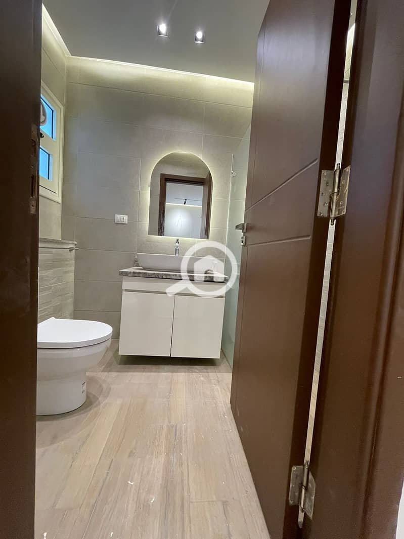 10 aa10a0fc-be19-4c0c-a5c5-e75f723c7388. jpeg