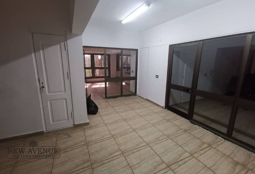 5 5d018112-e2bc-423a-bd45-fbfe96aeea19. jpg