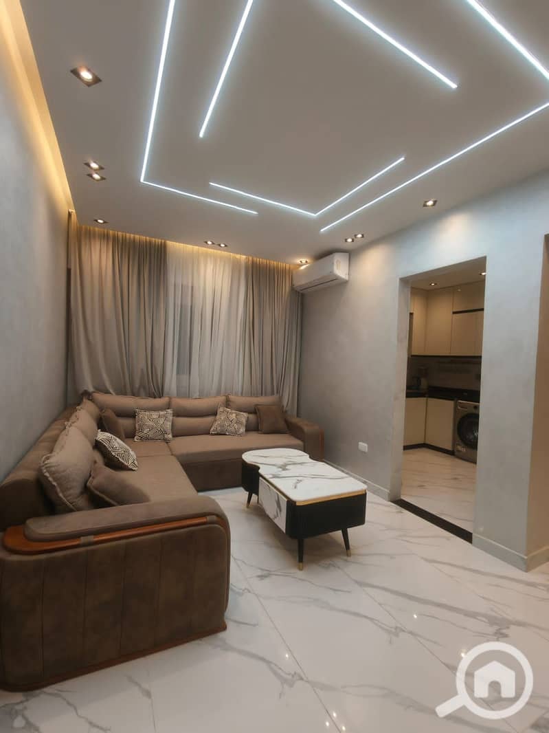 4 c95e73b1-33fd-4a5a-913e-800dd9b160fb. jpg