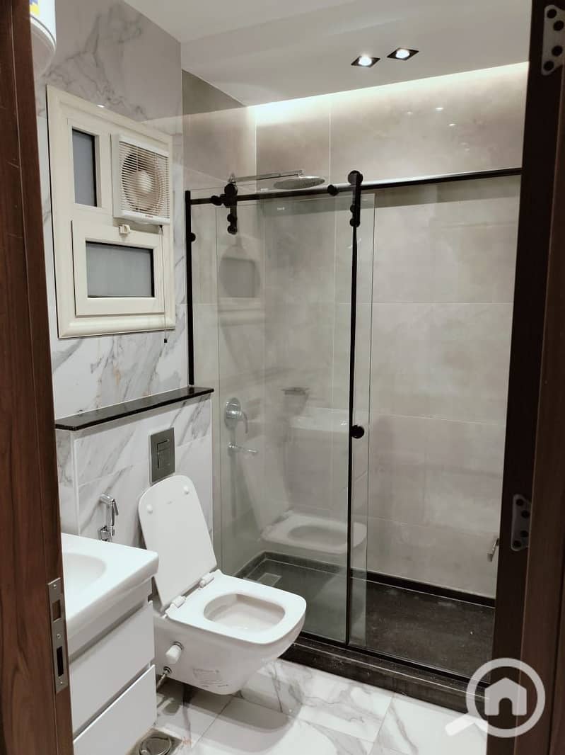 14 0ba3fa3c-d3f6-4c4f-9e67-35efd7595f5b. jpg