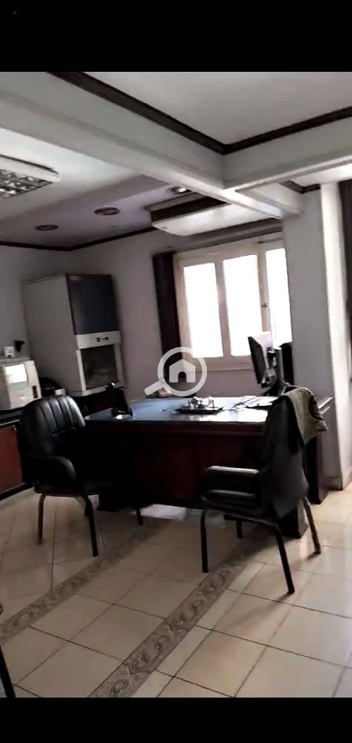 5 cd600546-d4c4-4a4c-b37b-fa71cc5d64eb (1). jpg