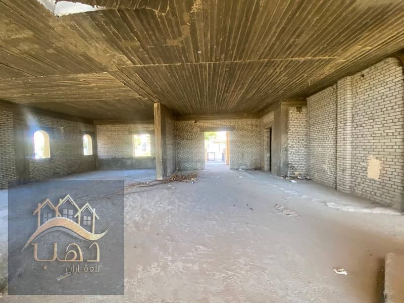 15 e7a81ee7-3f21-4c15-bbff-1b2a3c067afe. jpg