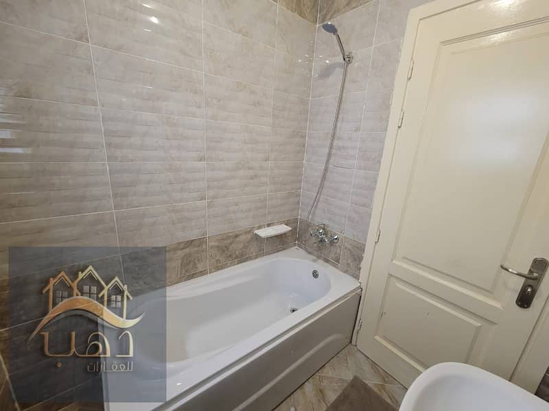 12 af01c297-bb71-41dd-9a84-bb290a4d24b4. jpg