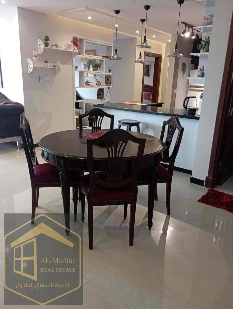 4 b7f4045a-aed4-4a3b-b489-339f13321fd5. jpg