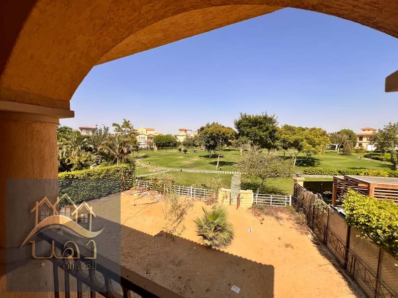 2 399749bf-4829-4335-8a8e-bda044e9fe24. jpg