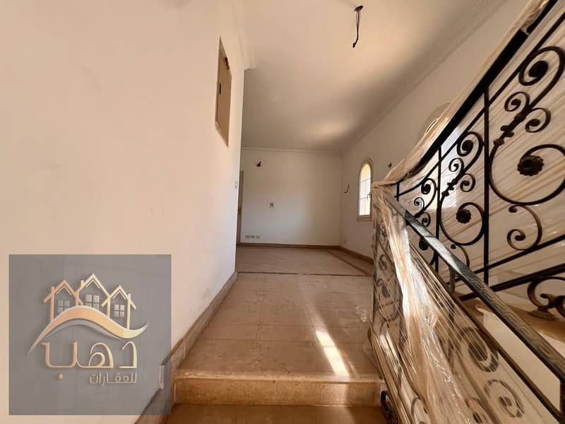 24 dfe4f409-4498-42a9-bf67-facfc4a69152. jpg