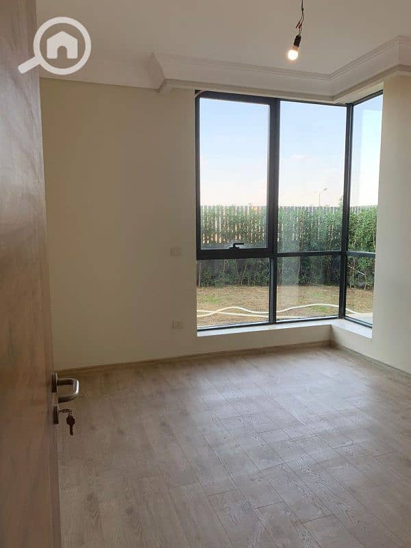 7 WhatsApp Image 2025-12-16 at 11.41. 09_8e3b525a. jpg