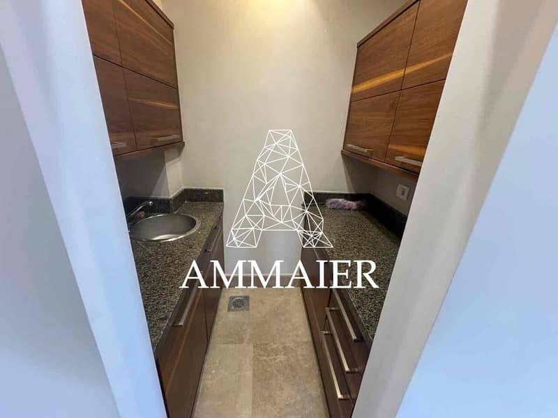 5 b54c5dd9-47cc-42e6-81c7-ad84fd06113f. jpg