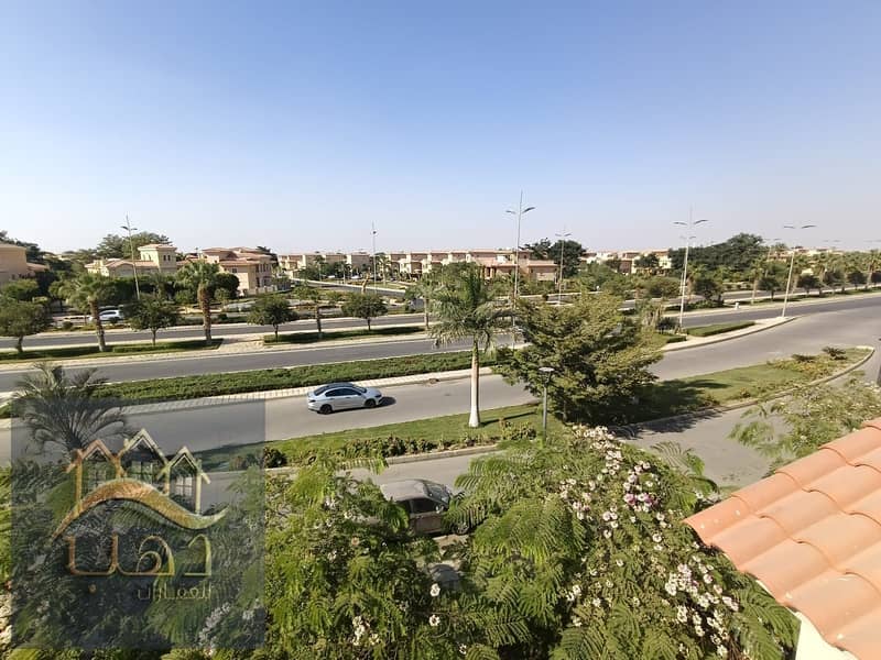 8 75f7e339-c3e4-4e60-a628-866f26f894e5. jpg