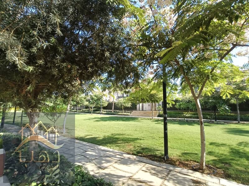 27 8220ebfc-aa61-4c71-9e21-659d540367c0. jpg