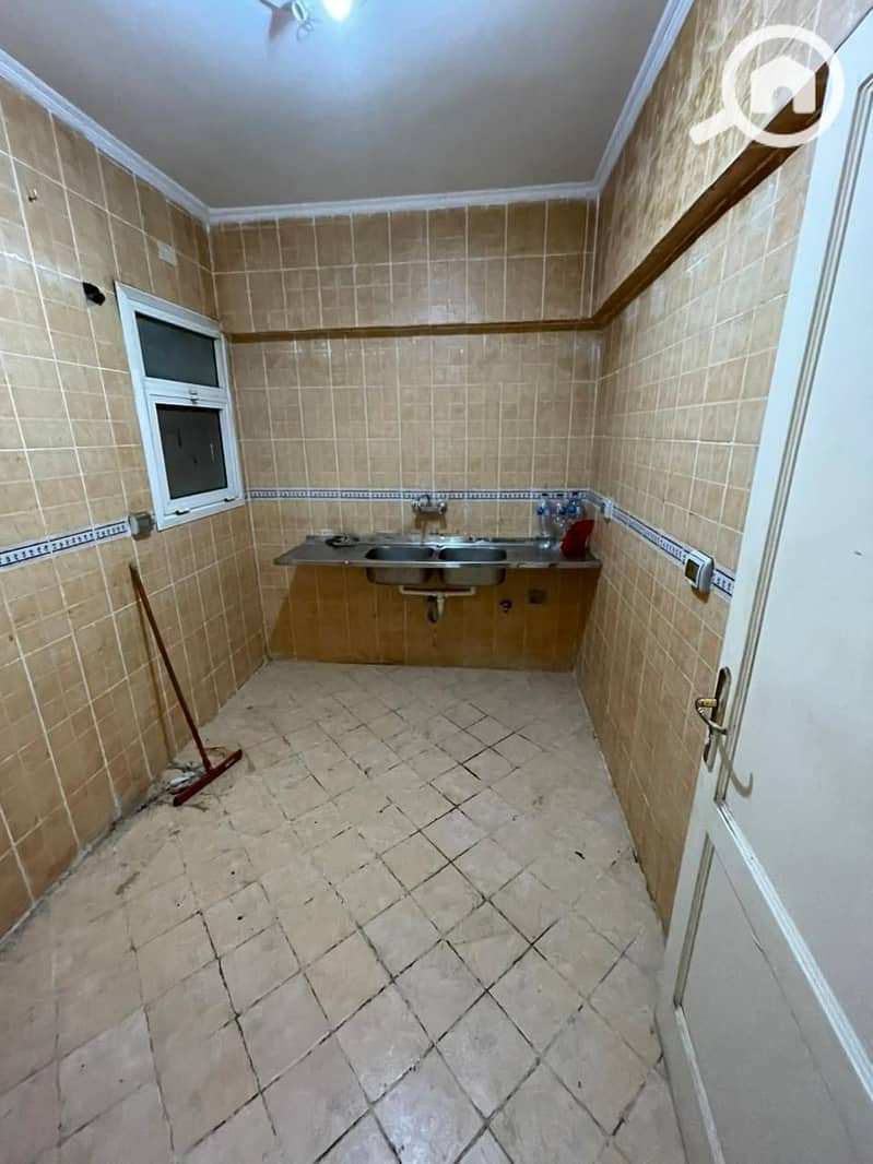 10 WhatsApp Image 2025-12-14 at 10.53. 27 PM. jpeg