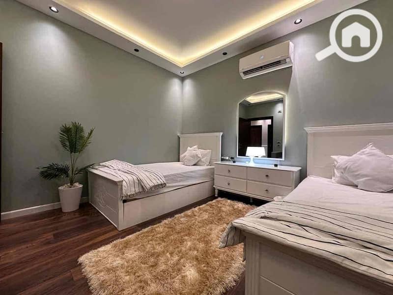 19 e3bb032e-76f2-498f-92dd-1e6c4d6eb39c. jpg