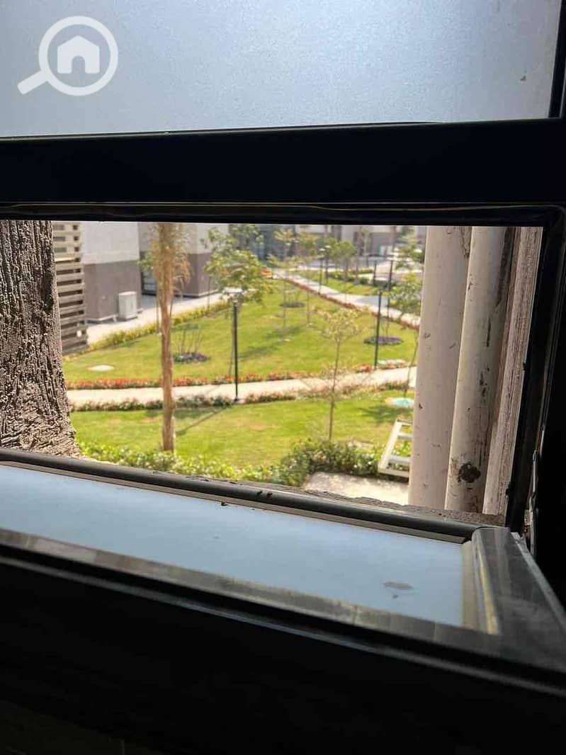 9 6f5c4974-1715-43fd-9c3c-fb1f35d68800. jpg