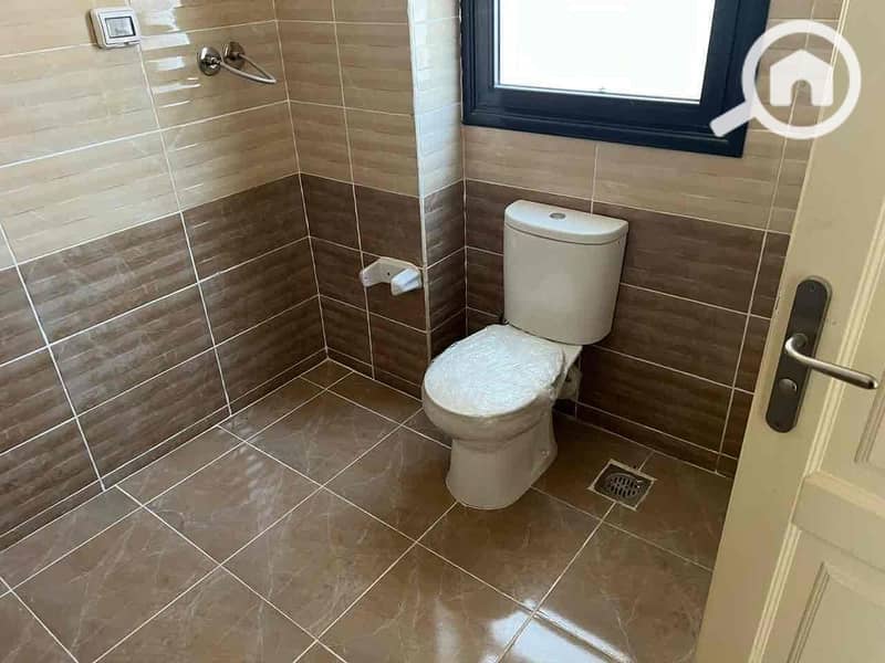 18 3731a885-0442-47ff-a711-69e31863872a. jpg