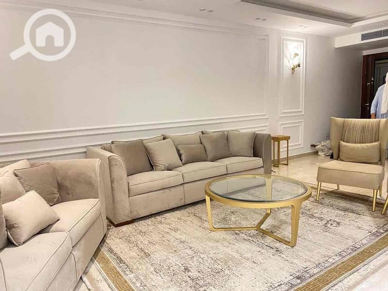 9 4ca24421-d143-43a0-8b0e-e9e9b8912a12. jpg