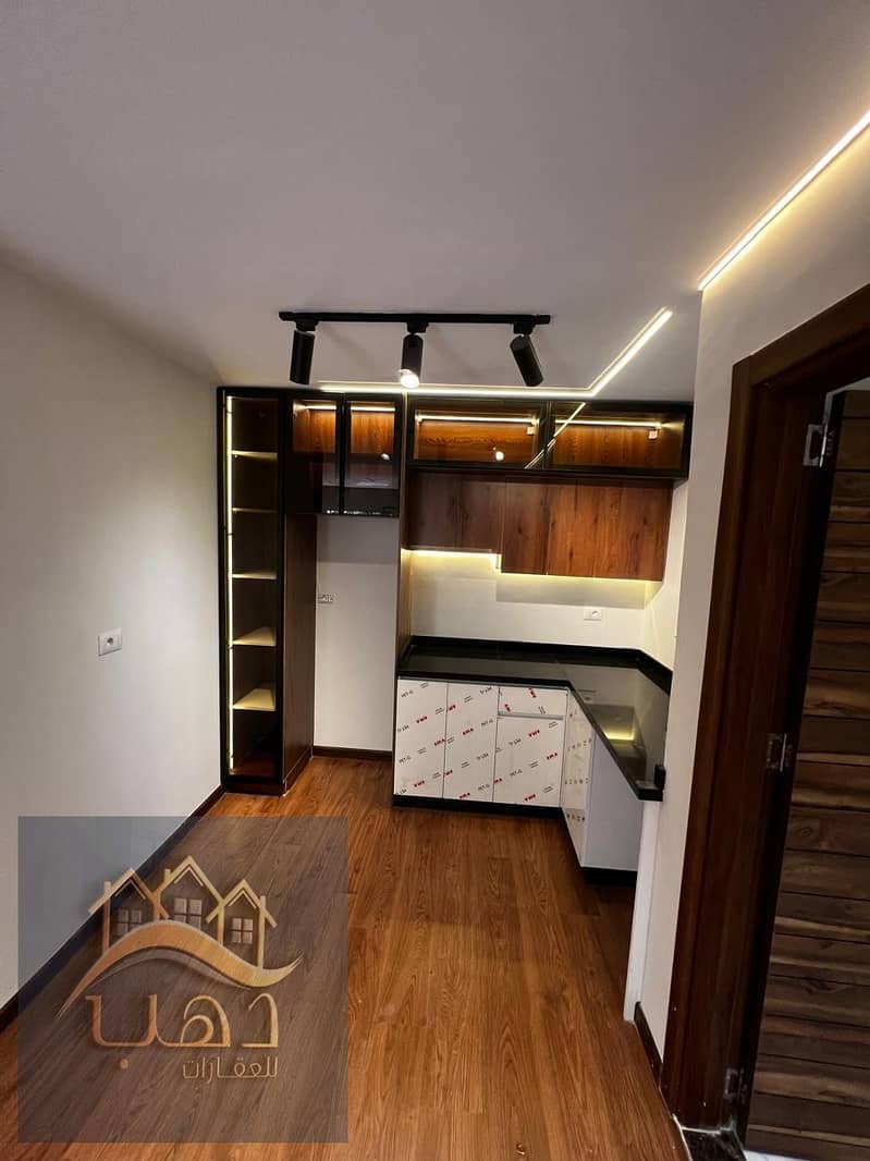 8 f3f6ef6e-6bd0-4ef5-acb3-c305610e35c4. jpg