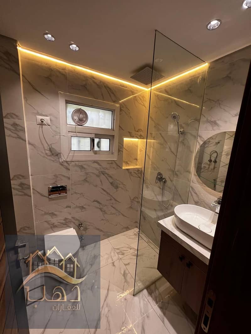 10 3a0ef682-021e-4a3f-a569-bd6aa185444b. jpg