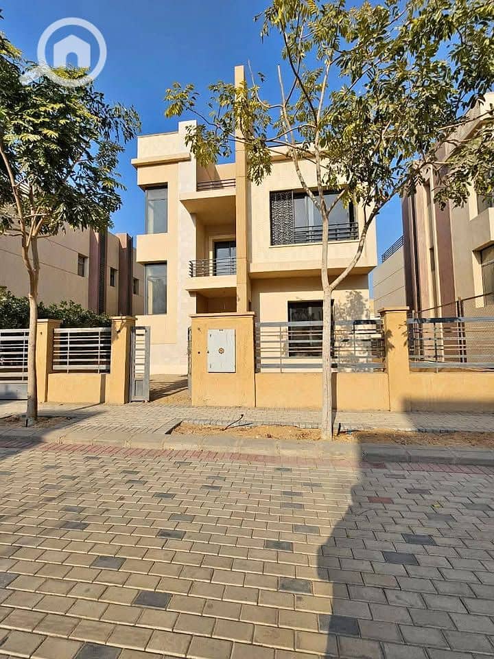 10 580131066_5143478605877173_2494512049208513435_n. jpg