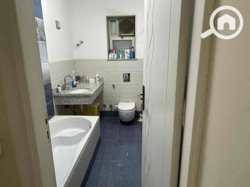 7 8528e656-3591-4360-a8b6-780209bede91. jpg