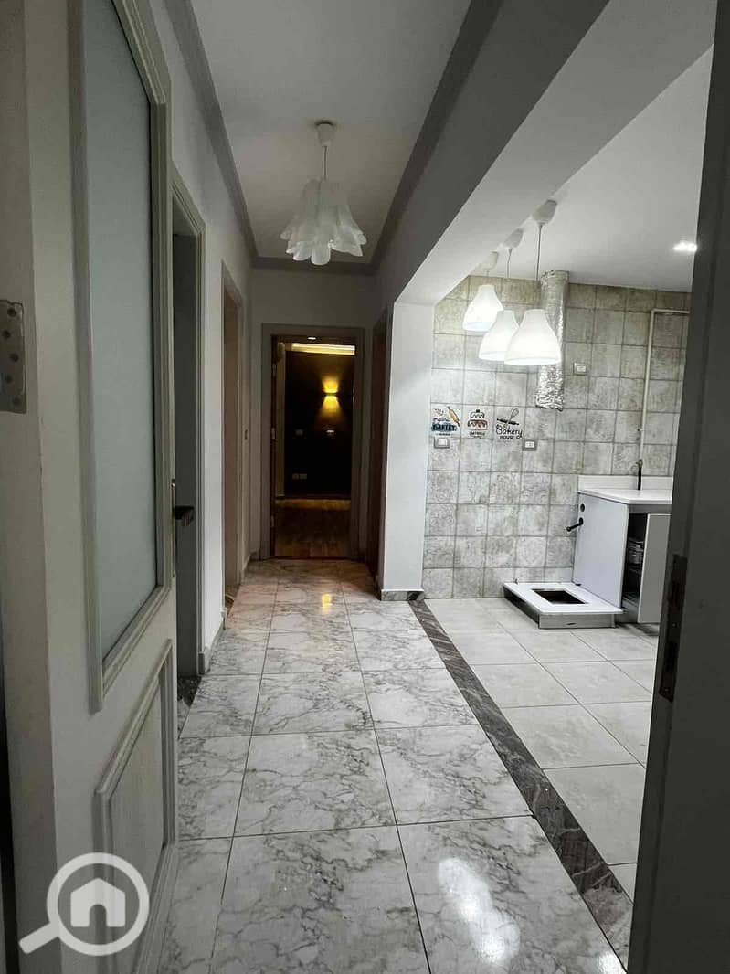 12 17e588c1-7980-4175-8126-f2510b13bfd2. jpg