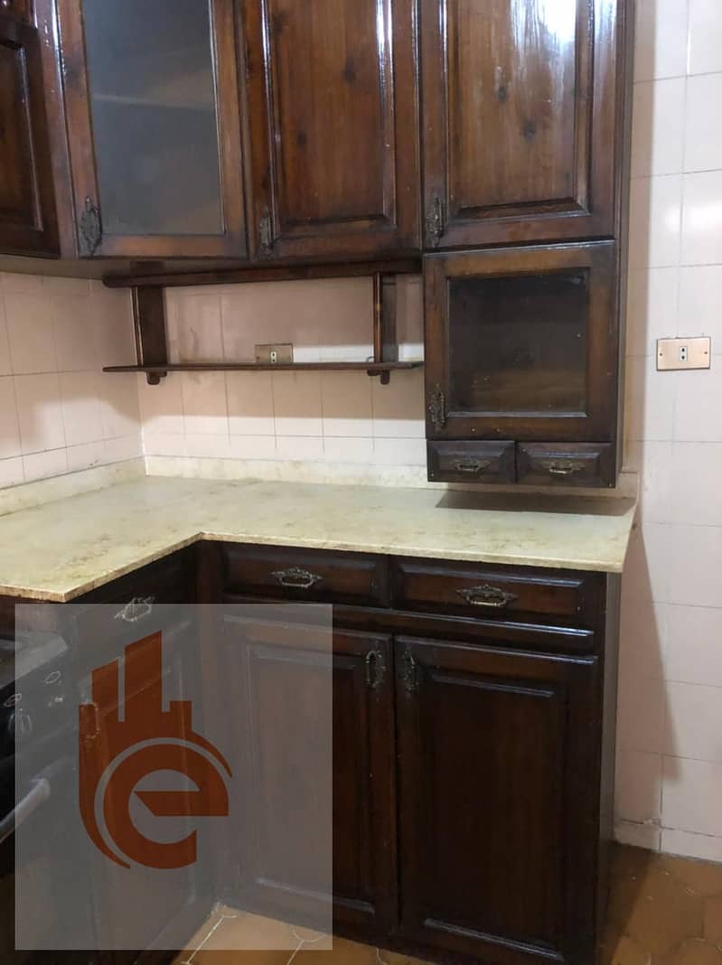 12 b134030d-a3a2-4984-85fb-1016bc2cbc37. jpg