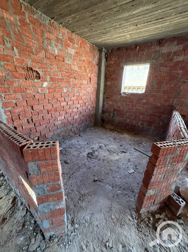 4 c83987f2-bf52-4613-9eb4-ce14e8a1c04c. jpeg