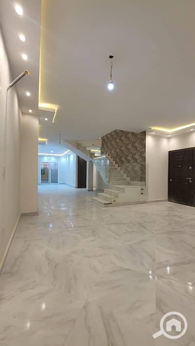 5 Bedroom Duplex for Rent in New Cairo, Cairo - IMG-20251216-WA0011. jpg