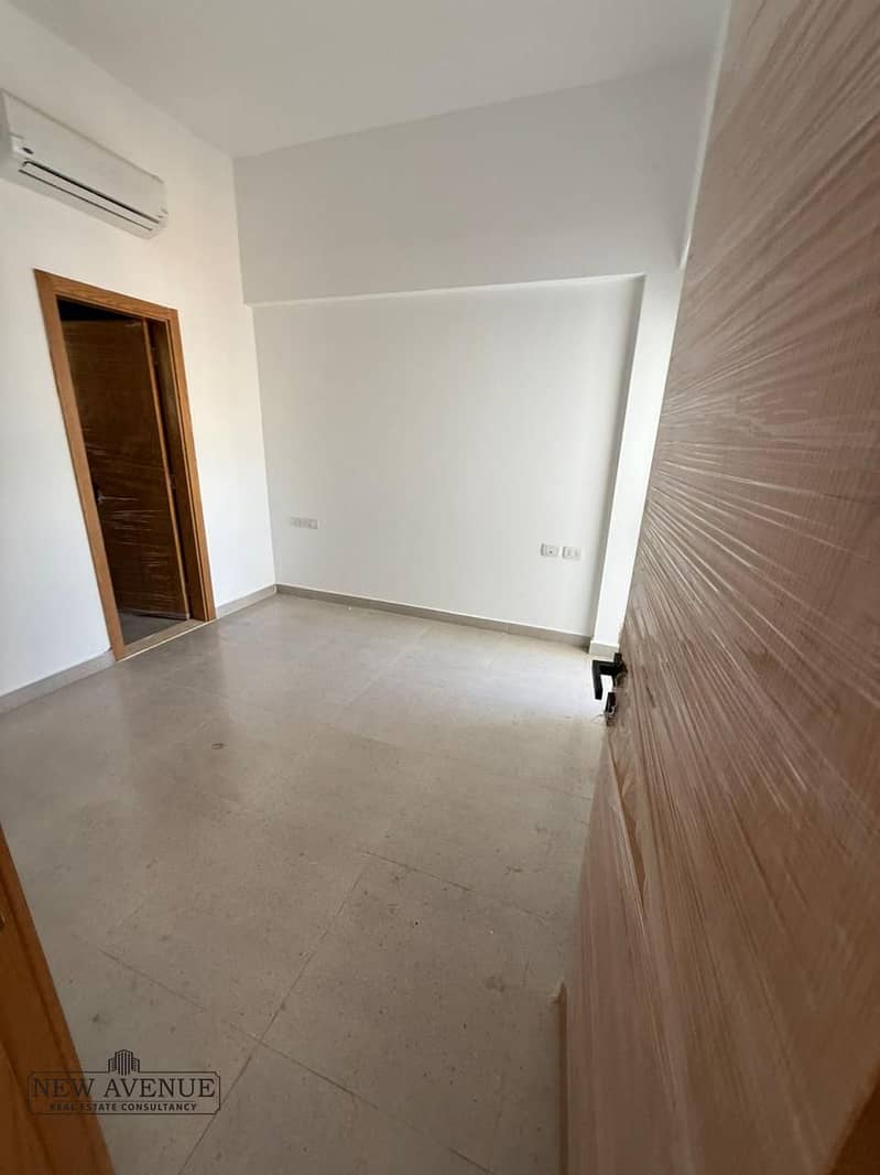 3 WhatsApp Image 2025-10-29 at 10.09. 07 PM (1). jpeg