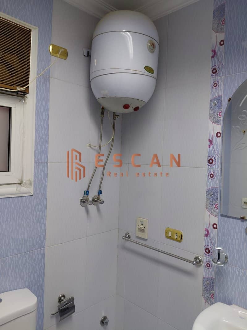 12 U890605 (11). jpg