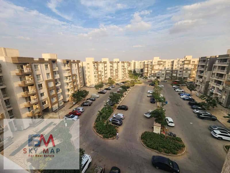 12 5bfb314d-6248-41a3-8e5d-100afb2b4b3d. jpg