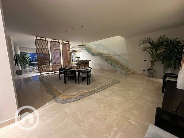 10 480837306_937654875197538_5508154674454223881_n. jpg