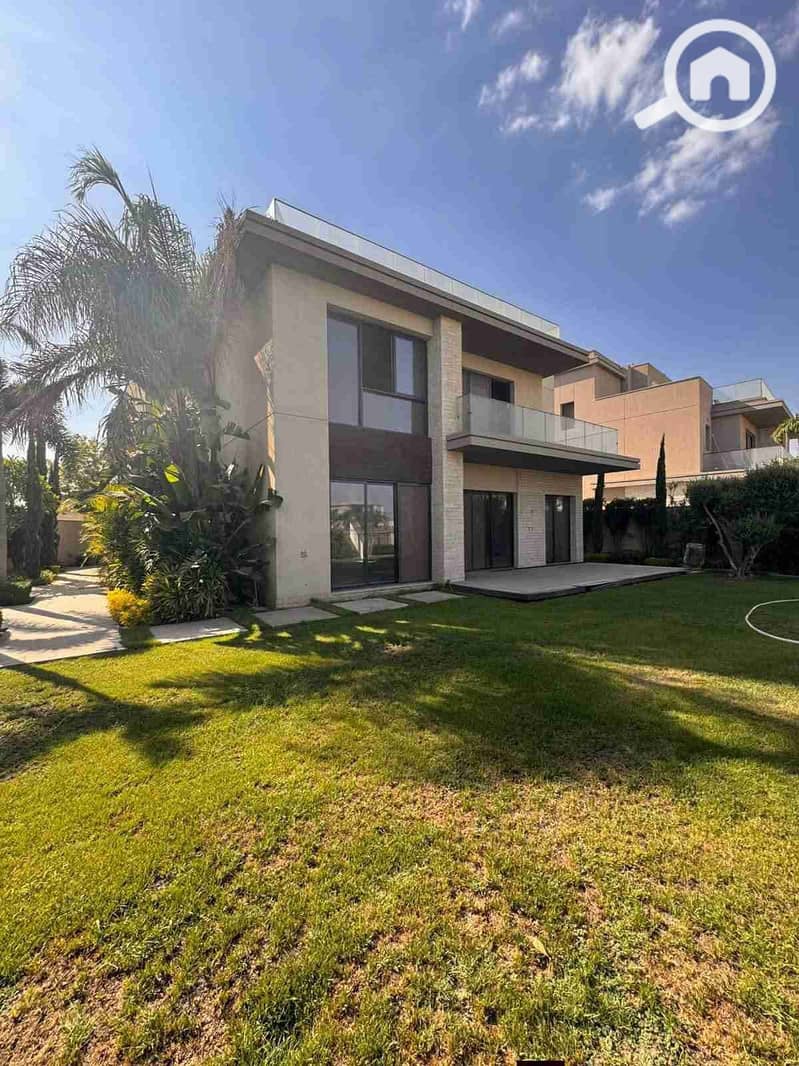 1000687957. jpg 1000687957. jpg