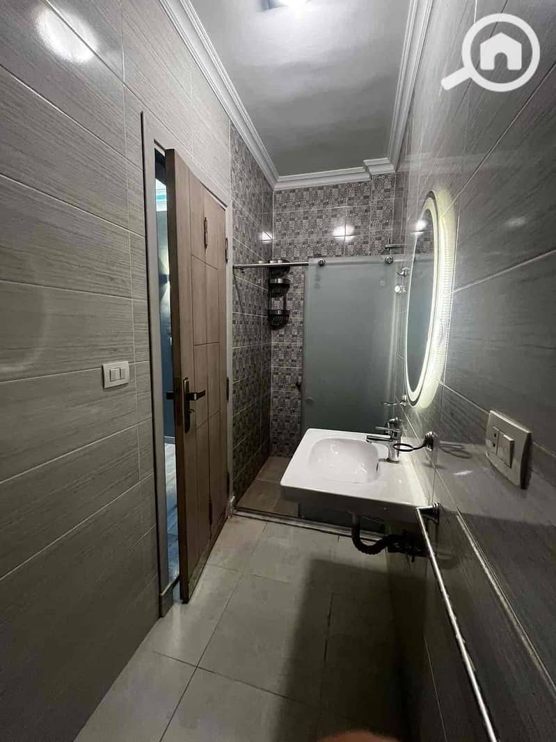 5 a97a040e-2512-4e54-bd7e-136a974daf5b. jpg