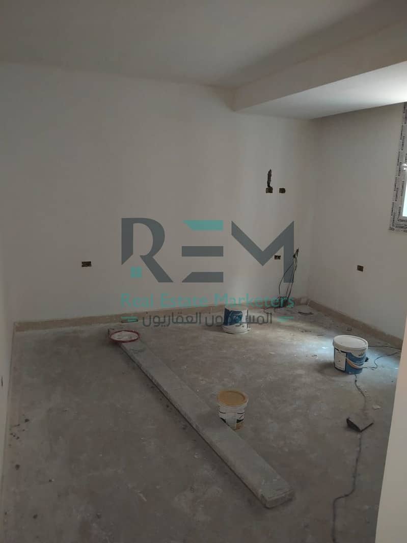 4 WhatsApp Image 2025-09-18 at 13.35. 54_477204f7. jpg