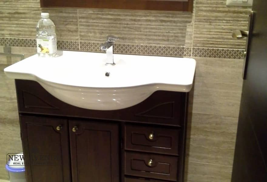 24 71443b15-4215-4ffe-ac76-4576210e6553. jpg