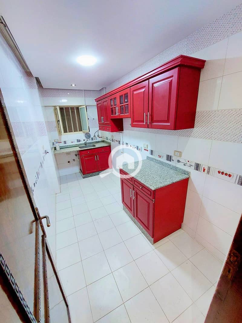 5 598665579_25520799940870423_2360755617637691564_n. jpg