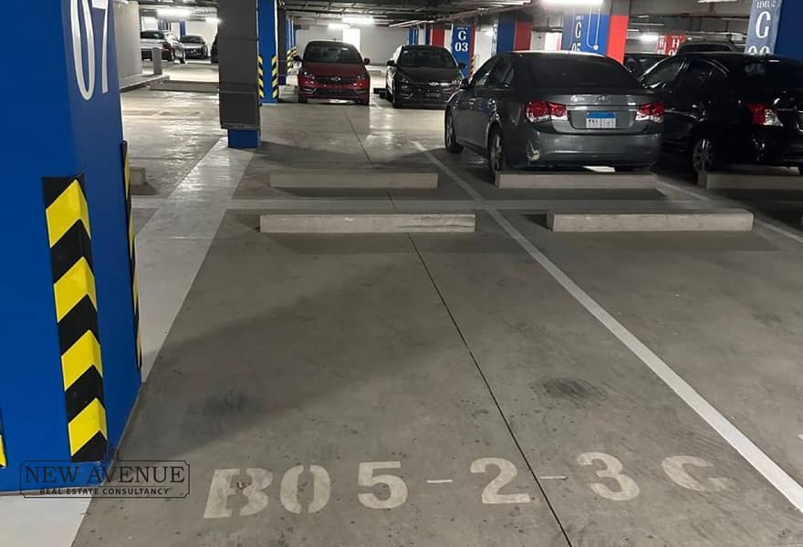 13 a7d60427-f9c4-4c3f-9fc6-67a826561f05. jpg