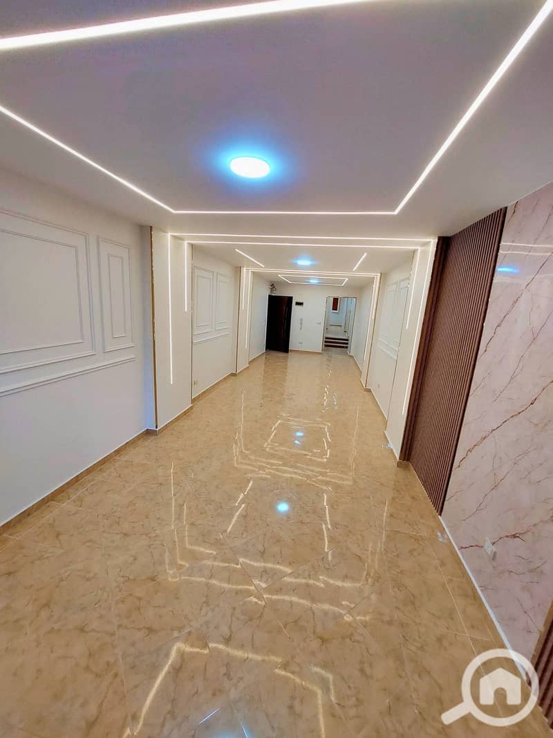 2 599487957_25520641047552979_2147855730802546981_n. jpg