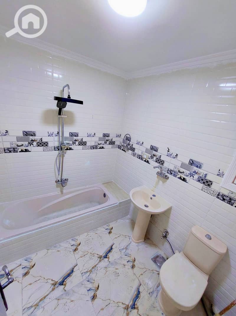 7 597886451_25510386381911779_6810199743083595940_n. jpg