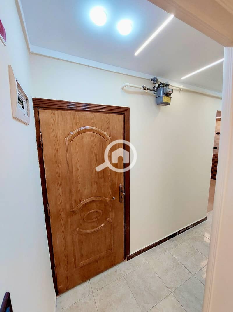 10 594072667_25418397774443974_6088480246584571522_n. jpg