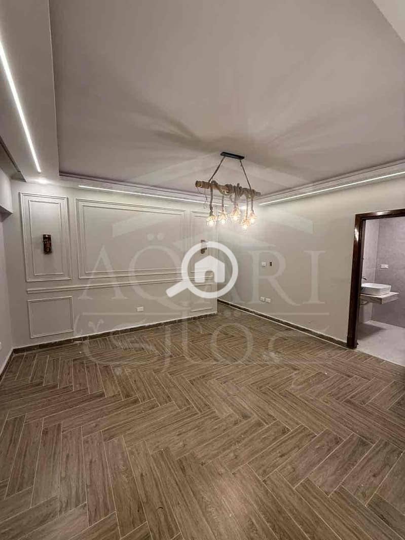 7 9811ec5b-979b-44e0-8e42-ad2825a7ec3c. jpg