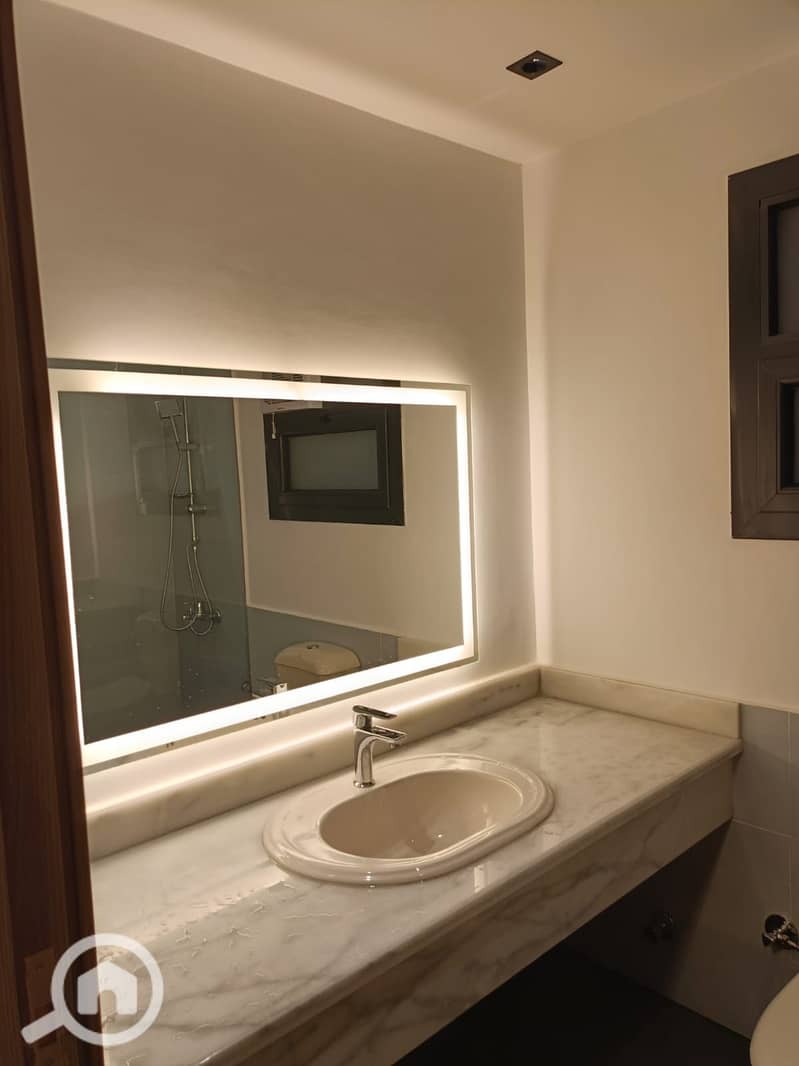 7 d3abb8a5-dd8f-4460-994c-6b03710df3ff. jpeg